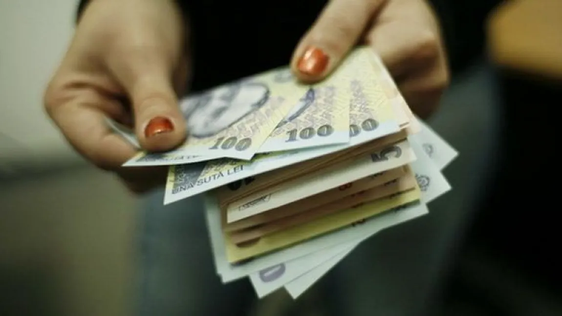 Veşti bune pentru români înainte de sărbători. Majorările pensiilor şi salariilor, prevăzute în proiectul de buget pe 2020