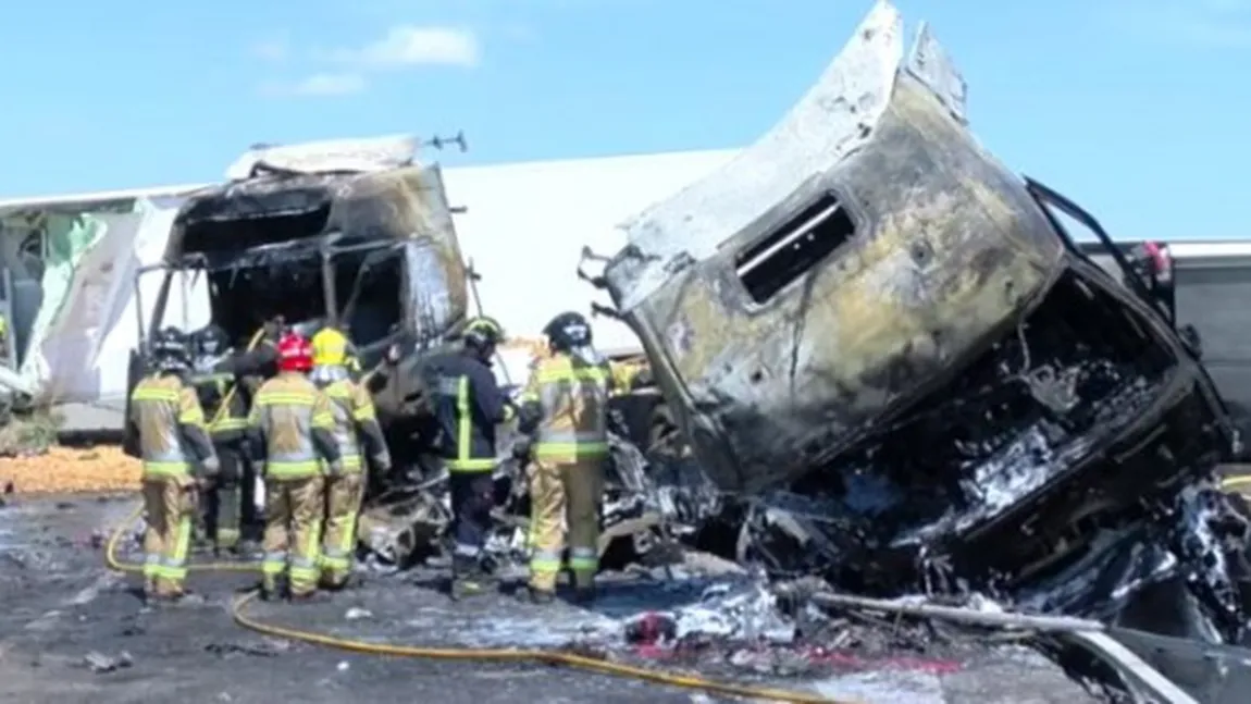 Microbuz cu români, spulberat de un camion în Spania. Carnagiu şi pe o şosea din Germania VIDEO