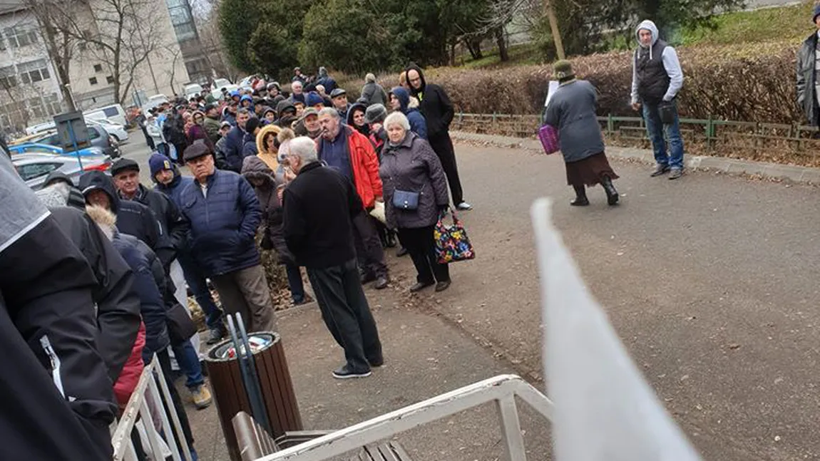 Cozi uriaşe la ghişee pentru plata taxelor şi impozitelor la început de an