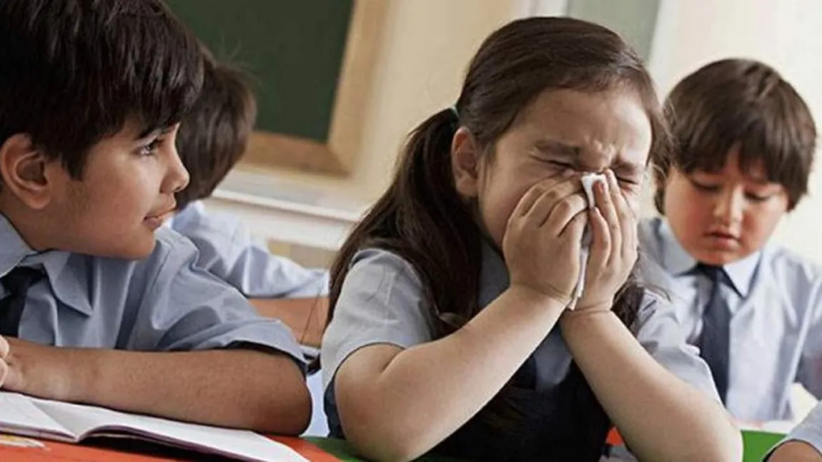 Alertă în şcolile din România! Copiii sunt verificaţi de gripă, iar cine prezintă simptome este trimis acasă