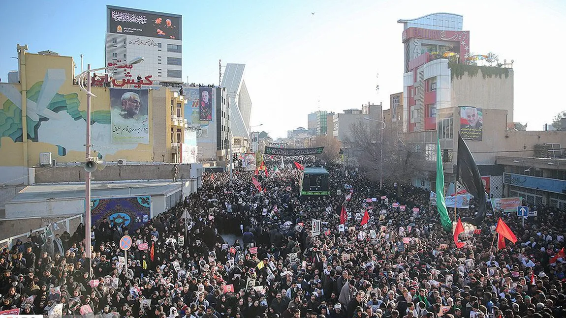 Funeraliile generalului Qassem Soleimani s-au transformat într-o tragedie de proporţii. Peste 32 de morţi şi zeci de răniţi VIDEO
