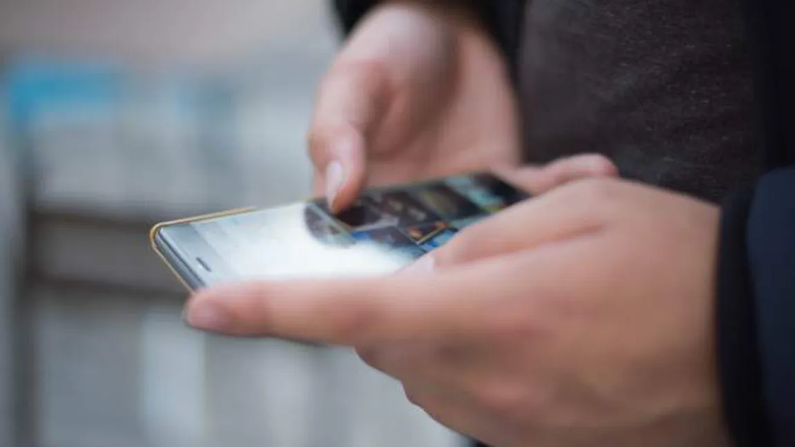 Secretul ruşinos al soţiei, descoperit! Ce a găsit bărbatul în telefonul femeii după doi ani de căsnicie