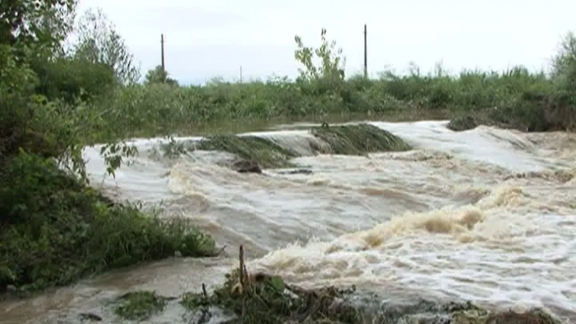 Alertă de la hidrologi. A fost emis COD PORTOCALIU de inundaţii