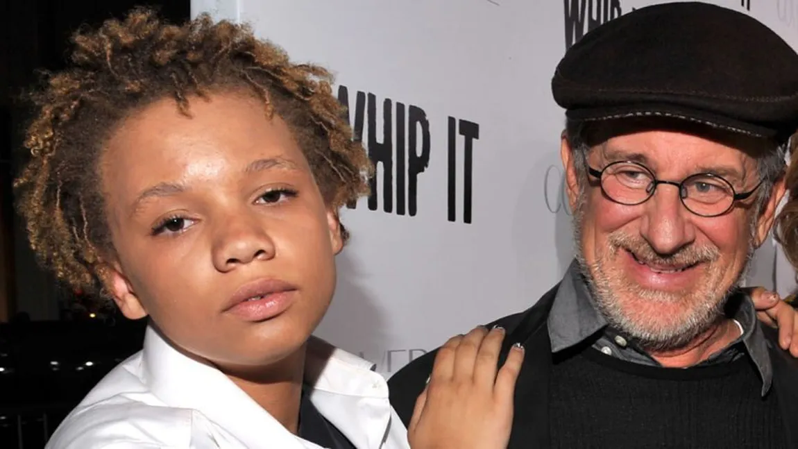 Mikaela, fiica lui Steven Spielberg, a anunţat că joacă în filme pentru adulţi: 
