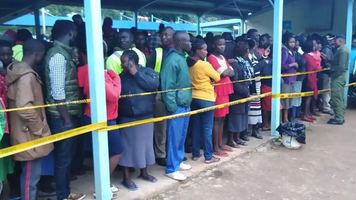 Imagini şocante: 14 copii au murit într-o busculadă la o şcoală din Kenya