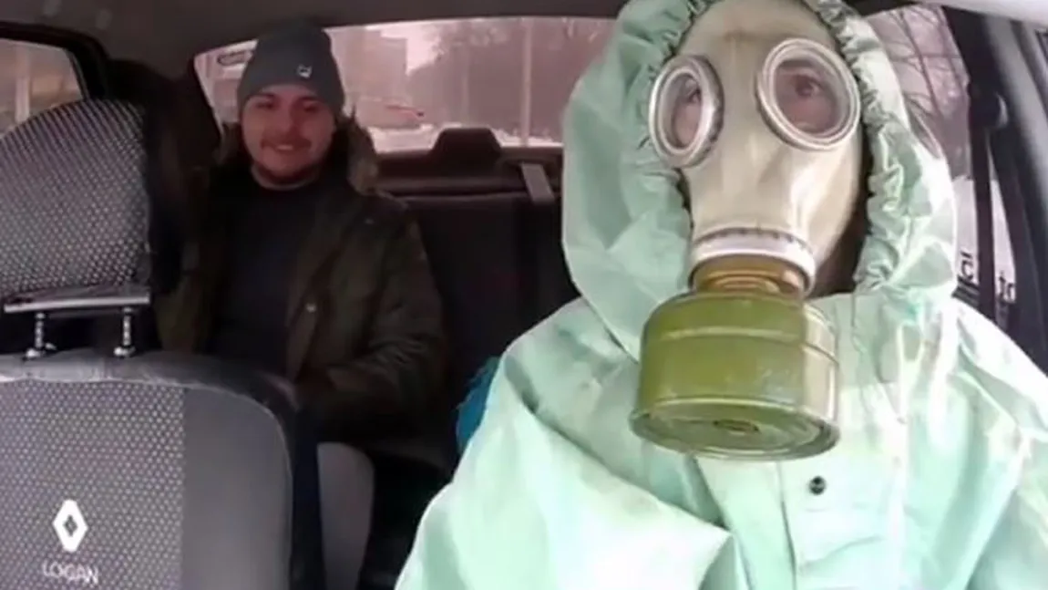 Idee fabuloasă! Cum se fereşte un taximetrist rus de coronavirus VIDEO