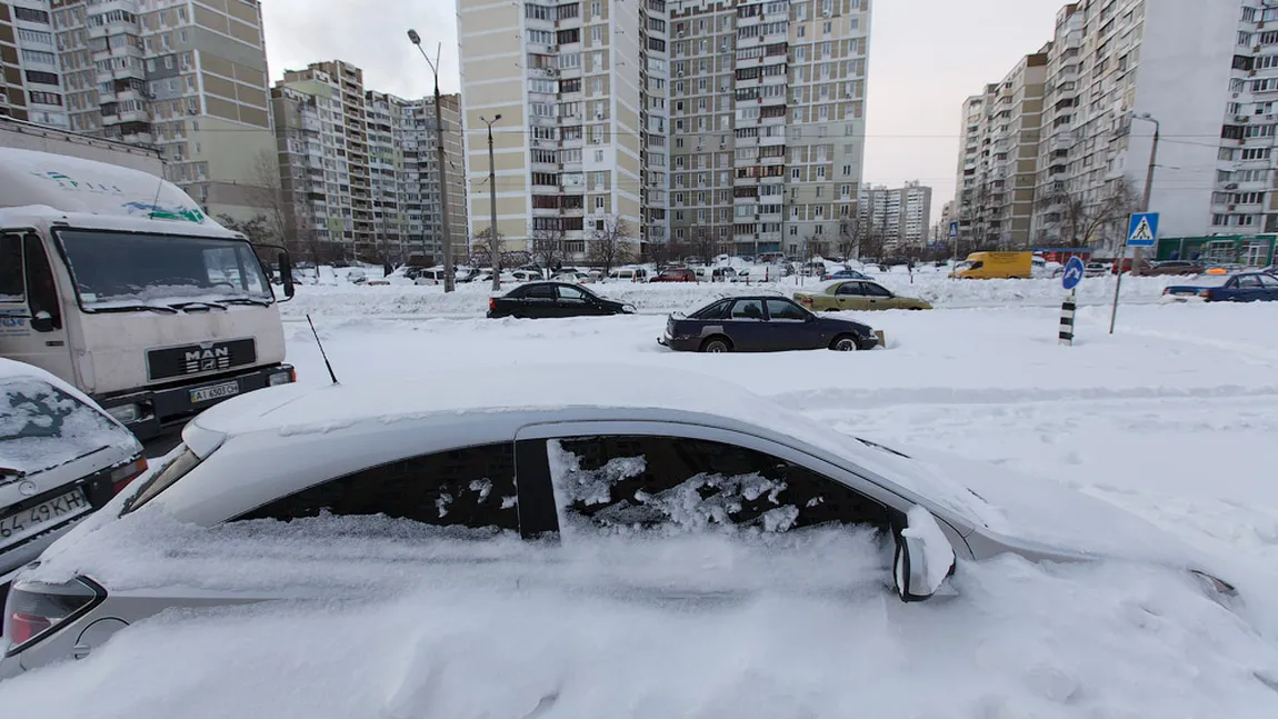 CICLON polar cu lapoviţă, ninsori şi vânt puternic. Alertă de la MAE