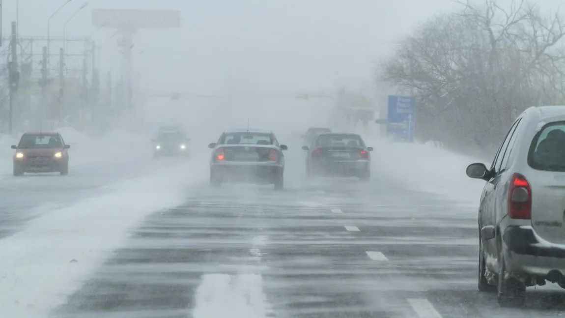 Alertă meteo COD PORTOCALIU de viscol în următoarele ore. Rafalele de vânt vor atinge 140 km la oră