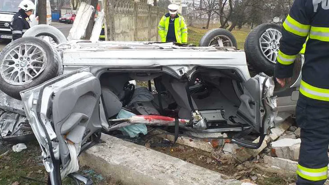 Carnagiu pe şosea, lângă Bârlad. Patru oameni au murit pe loc, într-un accident groaznic