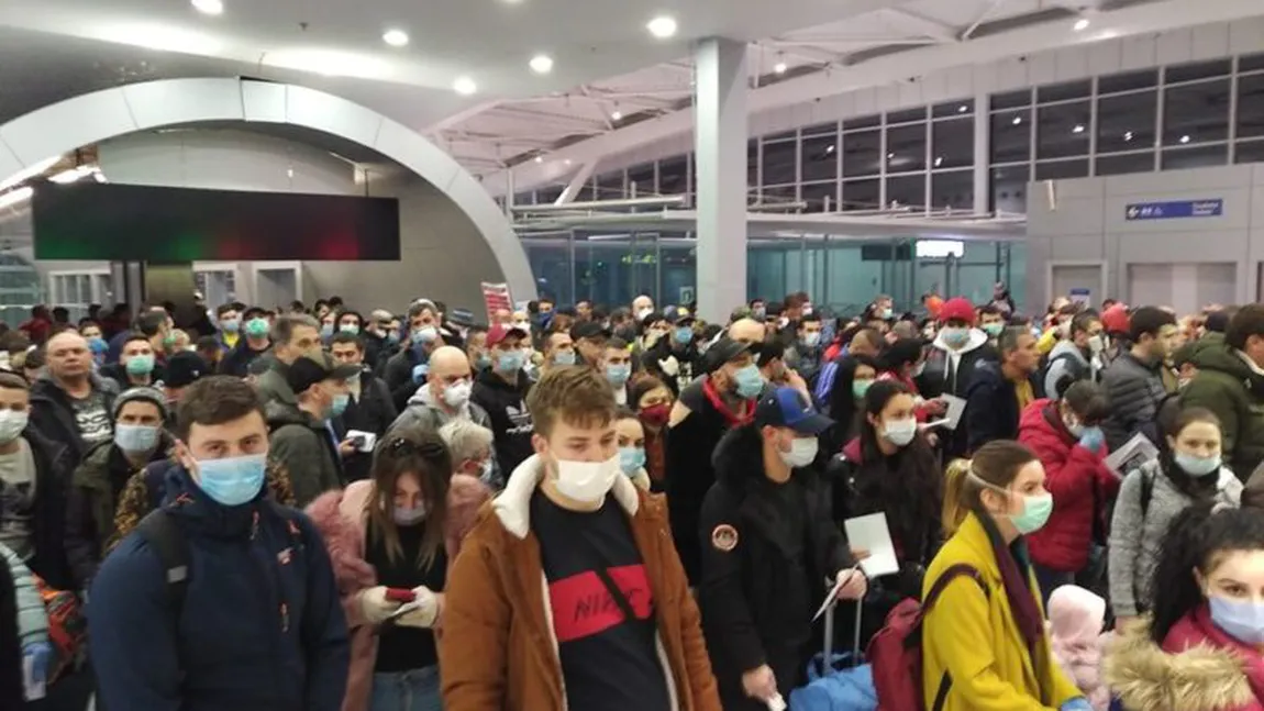 Aeroportul Otopeni, plin ochi în plină pandemie de coronavirus. Fotografia care a devenit virală