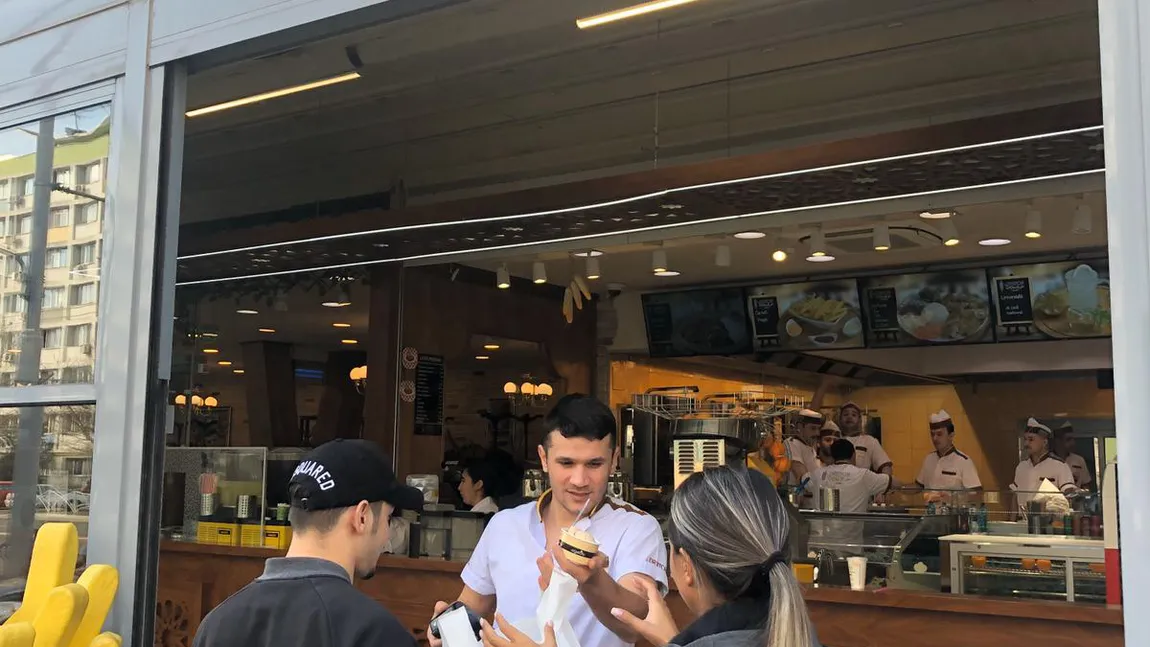 FOTO REPORTAJ. Cum reuşeşte Shaormeria Dristor să 