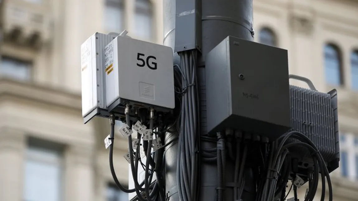 5G răspândeşte coronavirusul, cred britanicii. Mai multe antene au fost deja incendiate în Regatul Unit