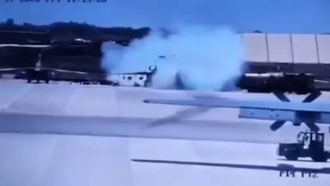 O rachetă lansată de un Su-25 trece pe lângă un C-130 Hercules al Franţei, loveşte o clădire şi omoară cinci oameni VIDEO