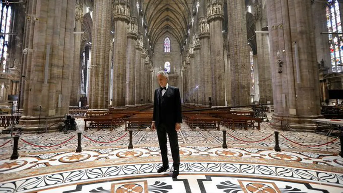 Andrea Bocelli, concert extraordinar de Paşte, fără spectatori, în Domul din Milano. Interpretarea tenorului e dumnezeiască VIDEO