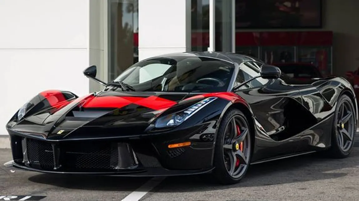 A profitat de restricţiile legate de COVID-19 şi a gonit cu 372 km la oră. Viteză ameţitoare prinsă de un Ferrari LaFerrari VIDEO