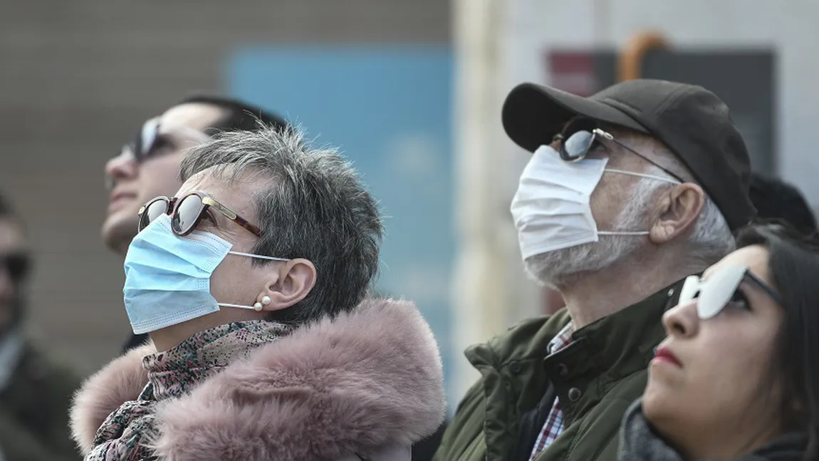 Purtarea măştilor devine obligatorie în Bacău şi într-o comună din Alba. Măsuri pentru protecţie au fost luate şi în Buzău