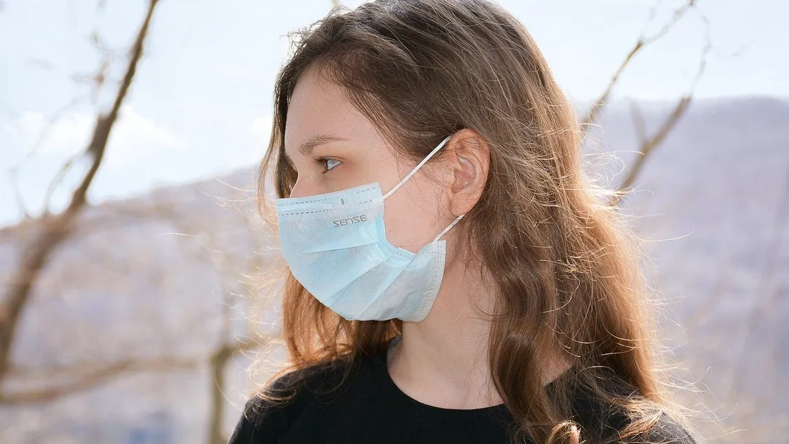 Masca de protecţie obligatorie în România. Medic pneumolog: 
