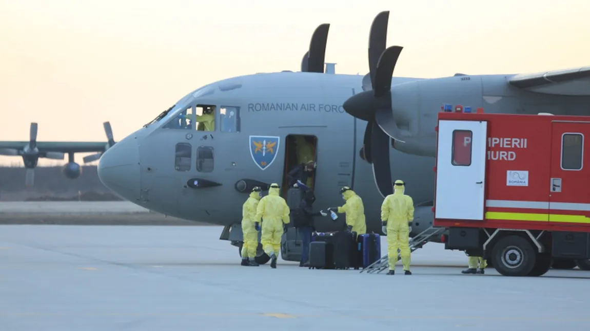 Un AVION al MApN care transporta către Spania MĂŞTI cumpărate de România a fost ÎNTORS la sol