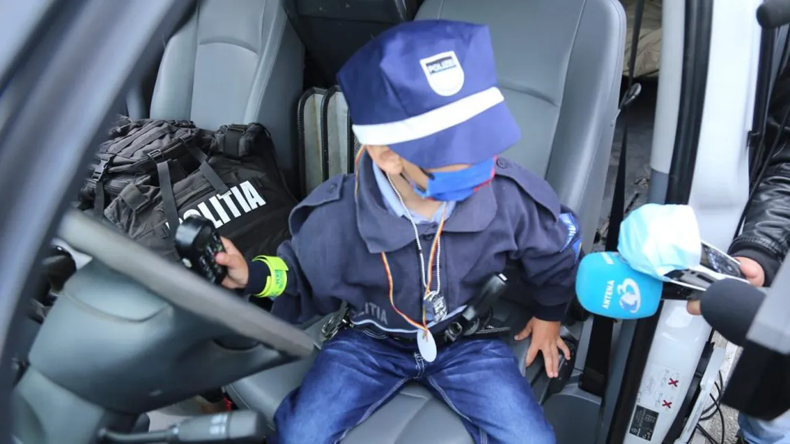 Aniversare cu mascaţi. Un puşti de 5 ani din Gorj a fost luat de ziua lui de jandarmi şi băgat în dubă