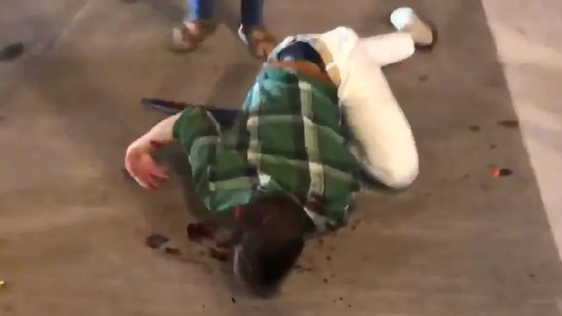 Imagini şocante în SUA. Un bărbat este călcat în picioare în timpul protestelor provocate de moartea lui George Floyd