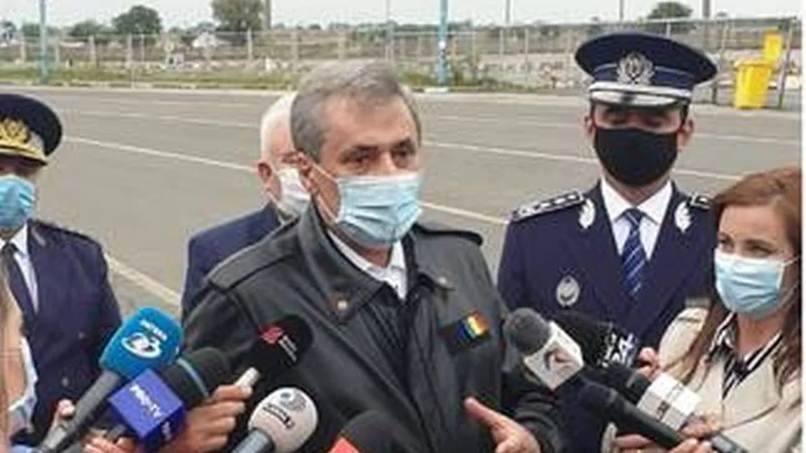 Vela recunoaşte că Poliţia nu poate da amenzi celor care nu poartă mască. 