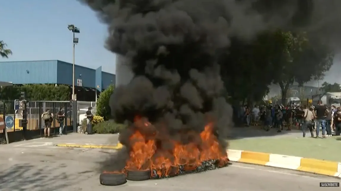 Proteste masive în Spania după ce Nissan a decis să închidă fabrica din Barcelona VIDEO