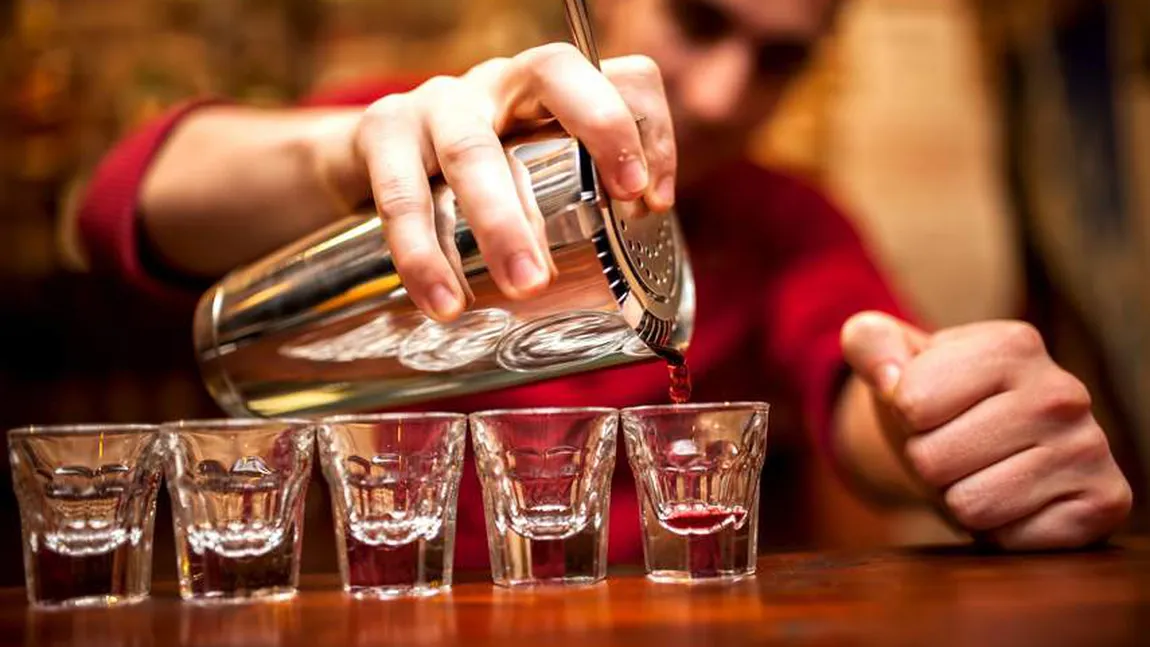 Ce salariu primeşte un barman la Mamaia. Nimeni nu se aşteaptă la această sumă: 