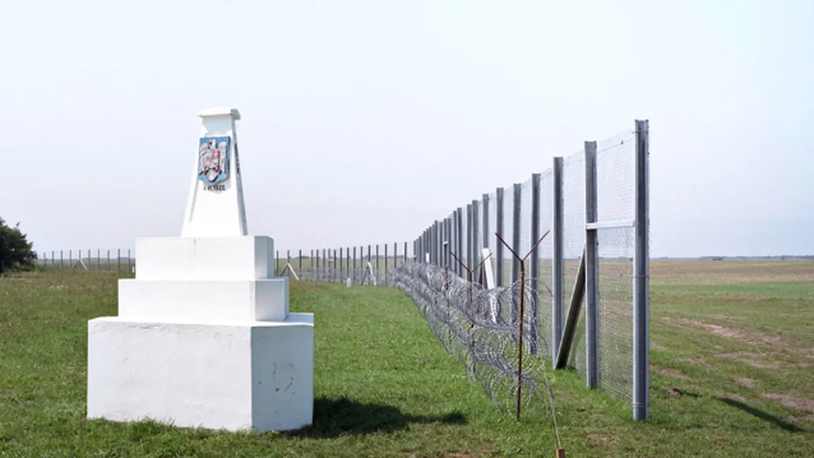 Graniţa triplă România, Ungaria, Serbia, punctul cel mai vestic al României. Simbolistica puternică a monumentului ridicat aici