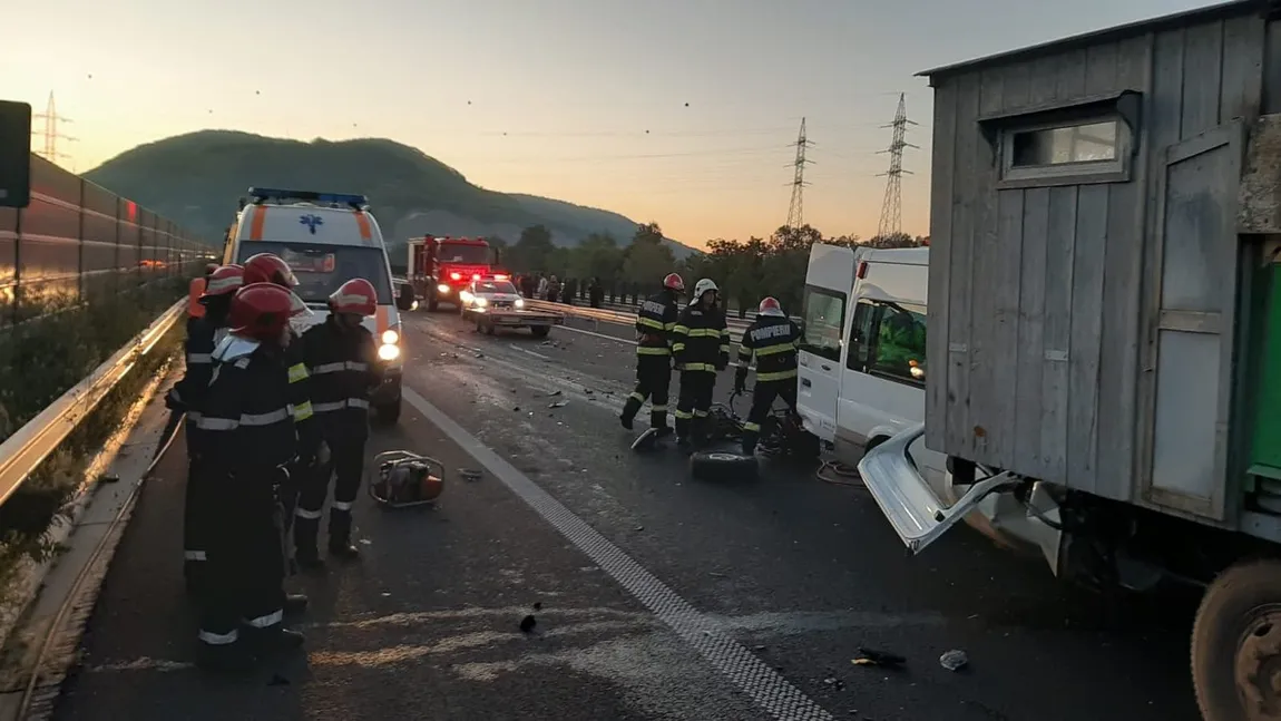 Accident cumplit pe autostrada A1. O femeie a murit, iar soţul şi cei trei copii au fost răniţi grav