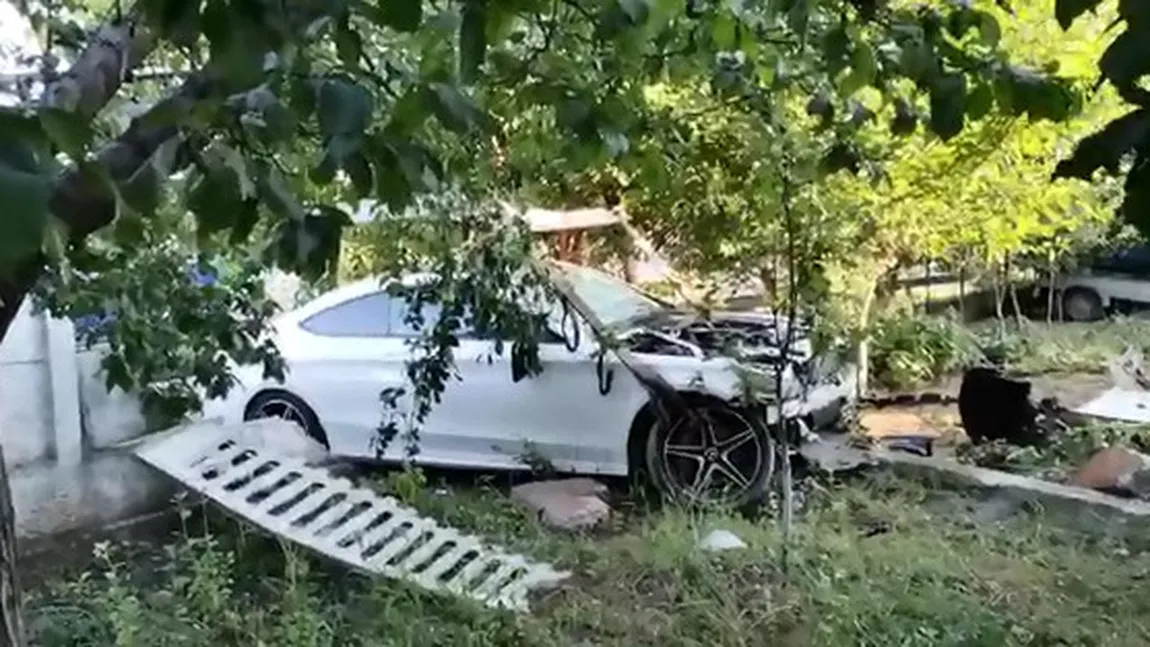 Iubita fiului interlopului Sile Cămătaru a provocat un accident rutier la Iaşi, după ce s-a urcat băută la volan