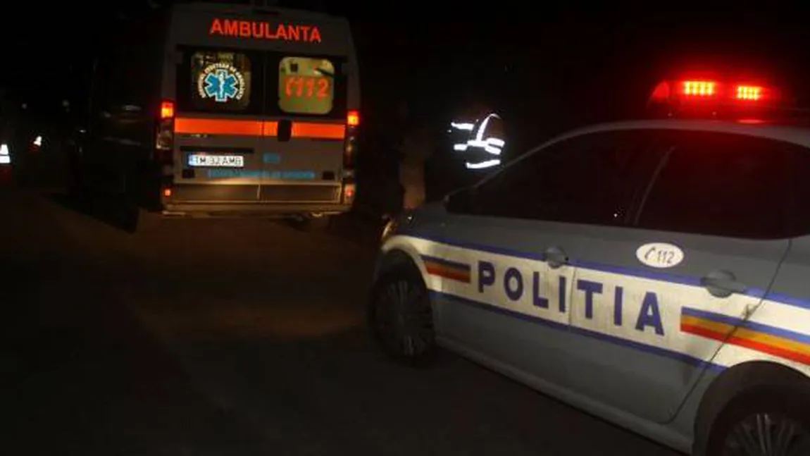Accident mortal în Dâmboviţa. Un tânăr a murit după ce a intrat cu maşina într-o troiţă