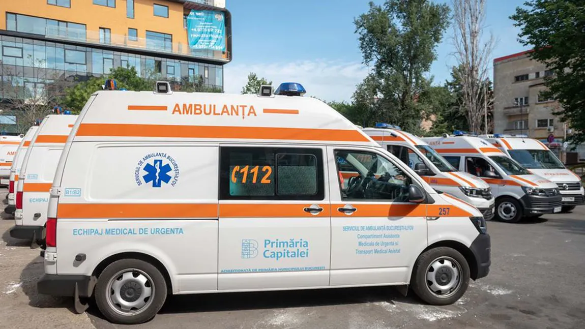 Primăria Capitalei a cumpărat 100 de ambulanţe pe care le-a dat Serviciului de Ambulanţă Bucureşti - Ilfov