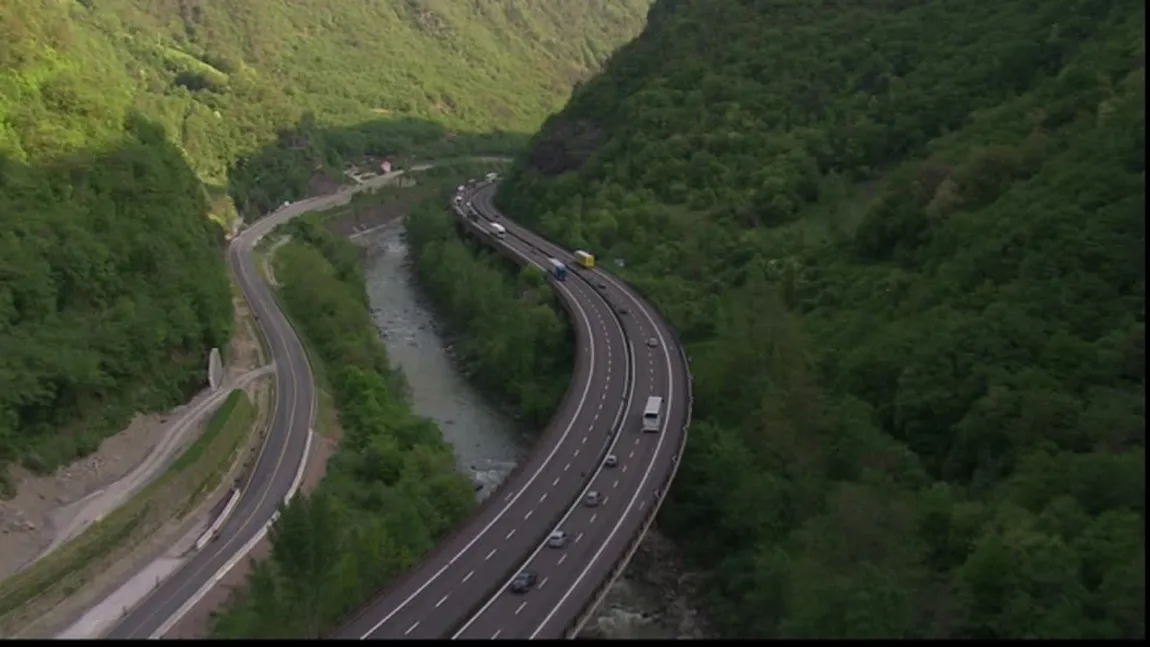 Autostrada Comarnic-Braşov, mai aproape de finalizare. Ministerul Transporturilor a semnat un memorandum cu BERD: Este o garanţie