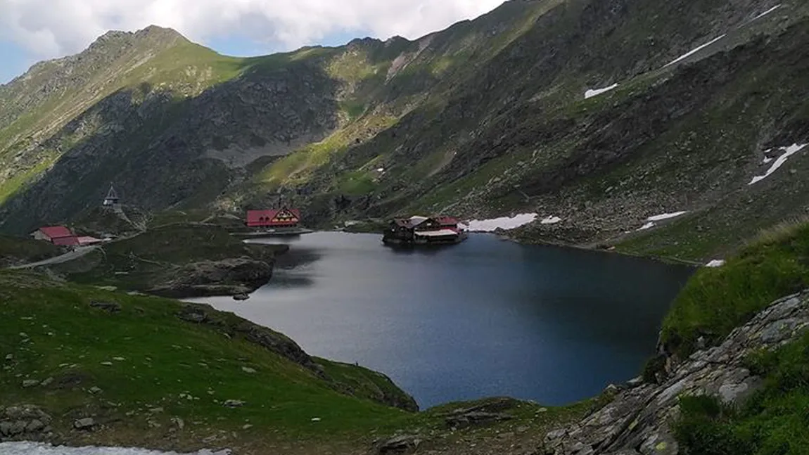 Unde se schiază acum în România. Imagini spectacol filmate la începutul lui iulie VIDEO