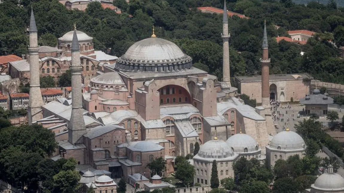 Catedrala Sfânta Sofia a redevenit moschee. Recep Erdogan însuşi a rostit prima rugăciune