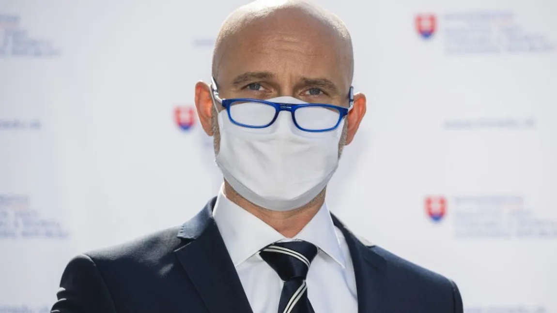 Ministrul slovac al educaţiei, suspect de plagiat