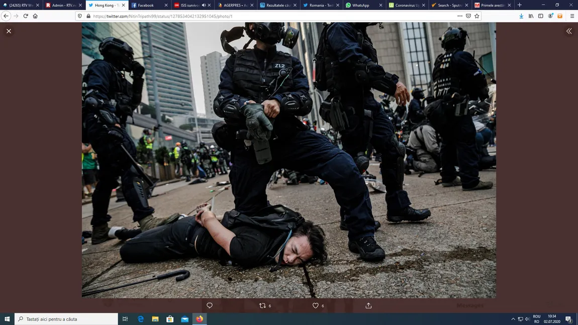 Imagini şocante de la manifestaţiile din Hong Kong. Protestatari ţinuţi cu piciorul pe gât, jurnaliştii doborâţi cu tunuri cu apă VIDEO
