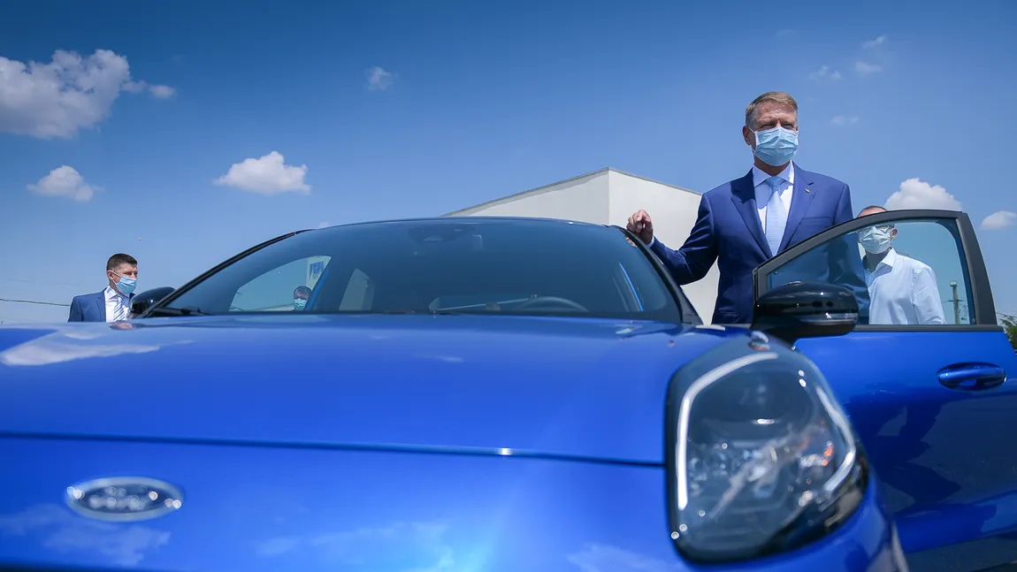 Preşedintele Iohannis a făcut un test drive cu ultimul model Ford Puma: 