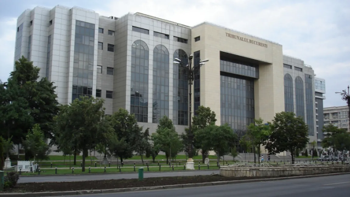 Alertă cu bombă la Tribunalul Bucureşti. Clădirea a fost evacuată. UPDATE: Alerta a fost falsă