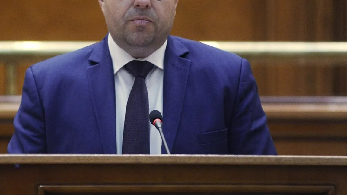 REZULTAT MOŢIUNE DE CENZURĂ. PSD pierde un vot, deputatul Adrian Tudor a intrat în carantină