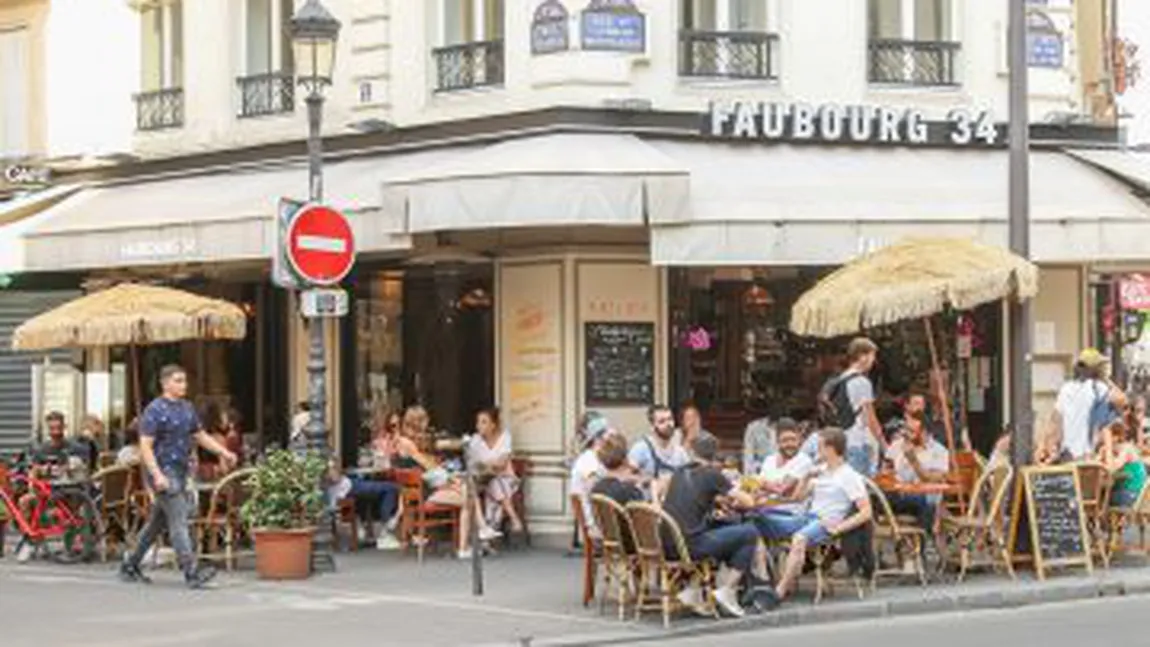 Masca devine obligatorie la Paris şi alte zone începând de luni
