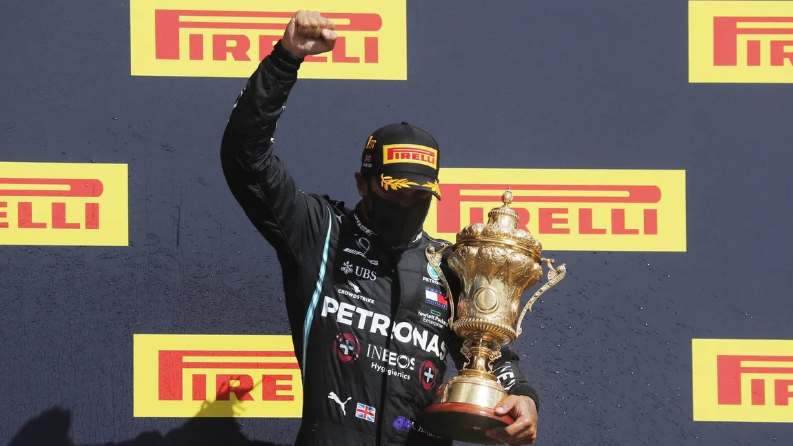 Finiş dramatic în Grand Prix-ul de Formula 1 al Marii Britanii. Lewis Hamilton a câştigat, deşi a trecut linia de sosire cu pană