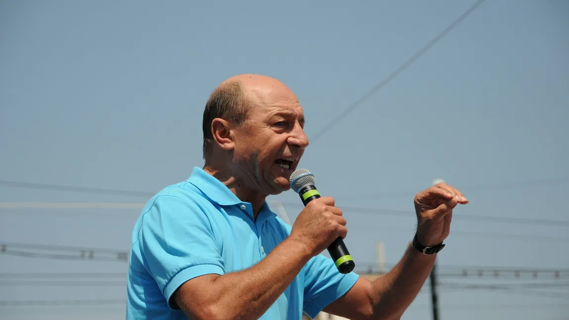 Traian Băsescu: 