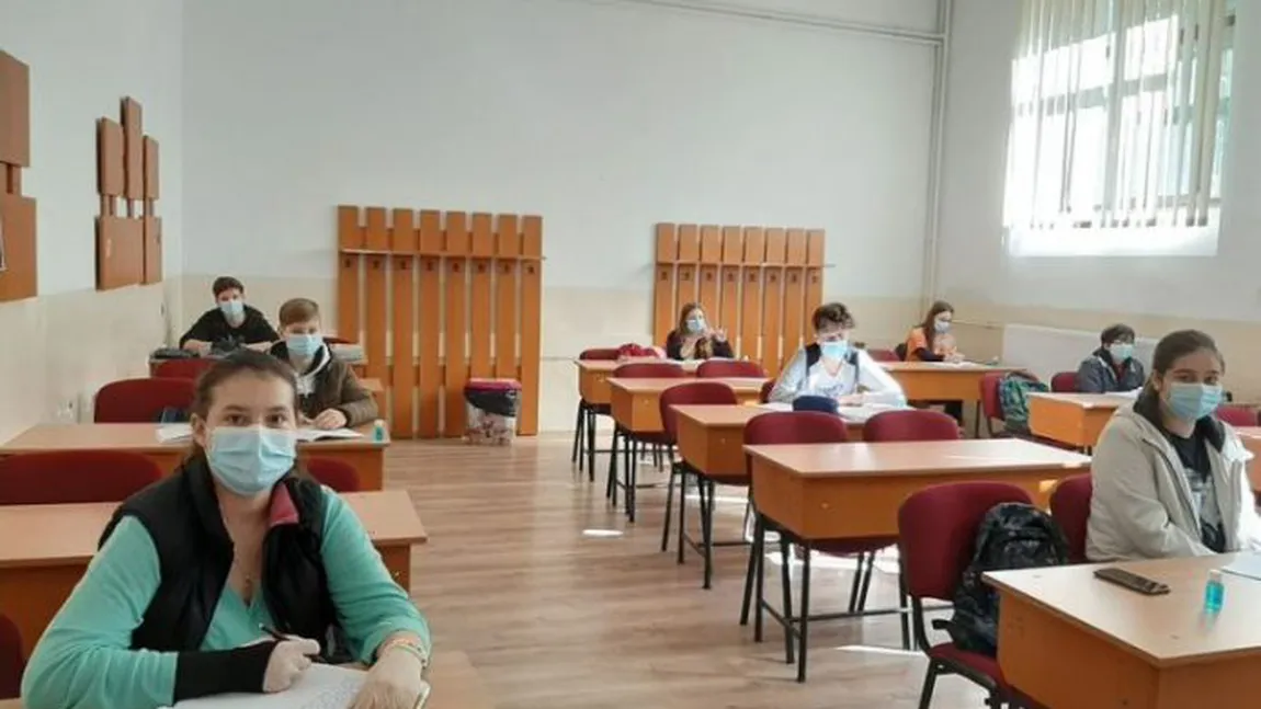 Ministerul Educaţiei: 305 şcoli din România sunt în Scenariul Roşu