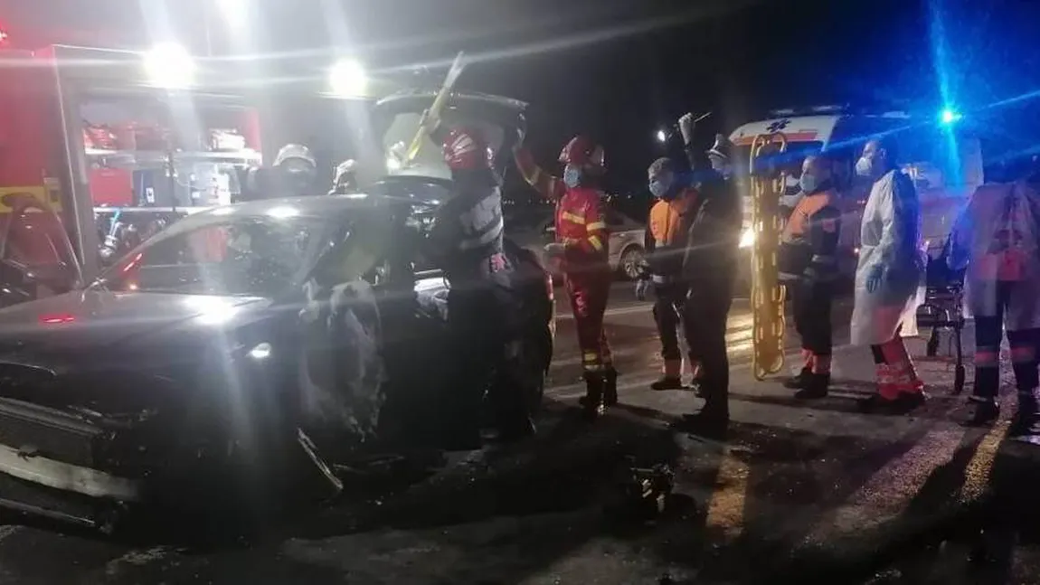 Accident înfiorător la ieşirea din Slatina. Un bărbat a MURIT şi alte cinci persoane au fost rănite VIDEO