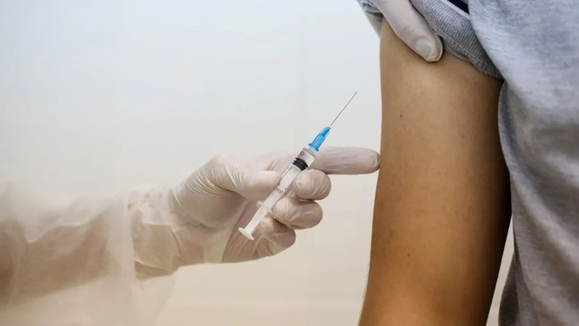 Vladimir Putin anunţă că Rusia a înregistrat al doilea vaccin împotriva Covid. În plus, al treilea vaccin e în curs de apariţie