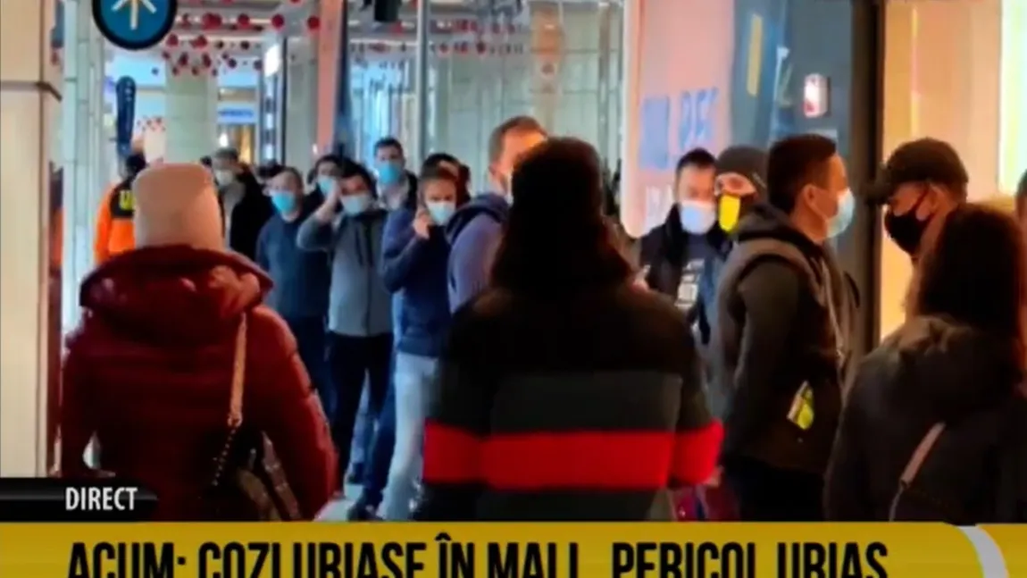 Îmbulzeală la mall pentru a prinde un aspirator de ultimă generaţie la reducere VIDEO