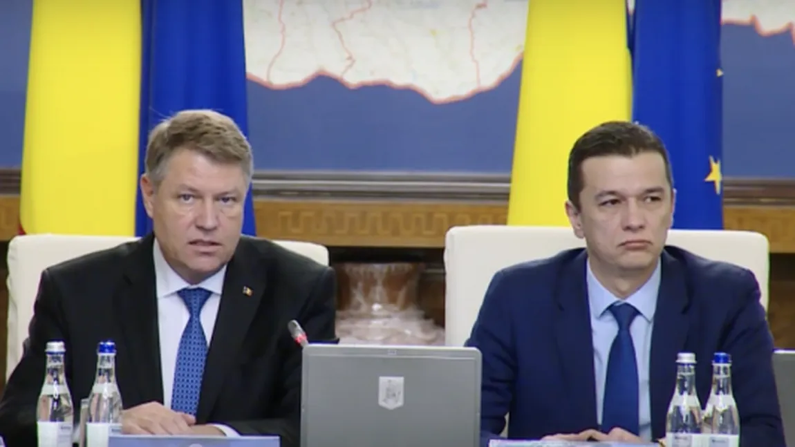 CCR a amânat sesizarea lui Iohannis privind modificarea legii care asimilează funcţia de preşedinte al ANCOM celei de ministru