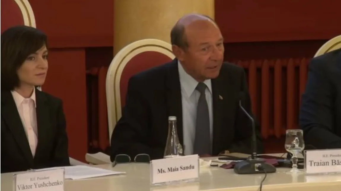 Traian Băsescu ar putea obţine din nou cetăţenia moldoveneasă. Ce spune Maia Sandu
