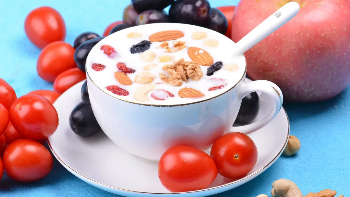 Dieta cu iaurt si mere, metoda super-rapida sa scapi de pana la 5 kg